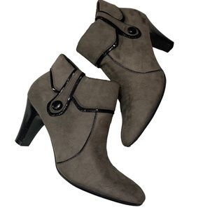 LifeStride Gray & Black SMITH Ankle
Boots
